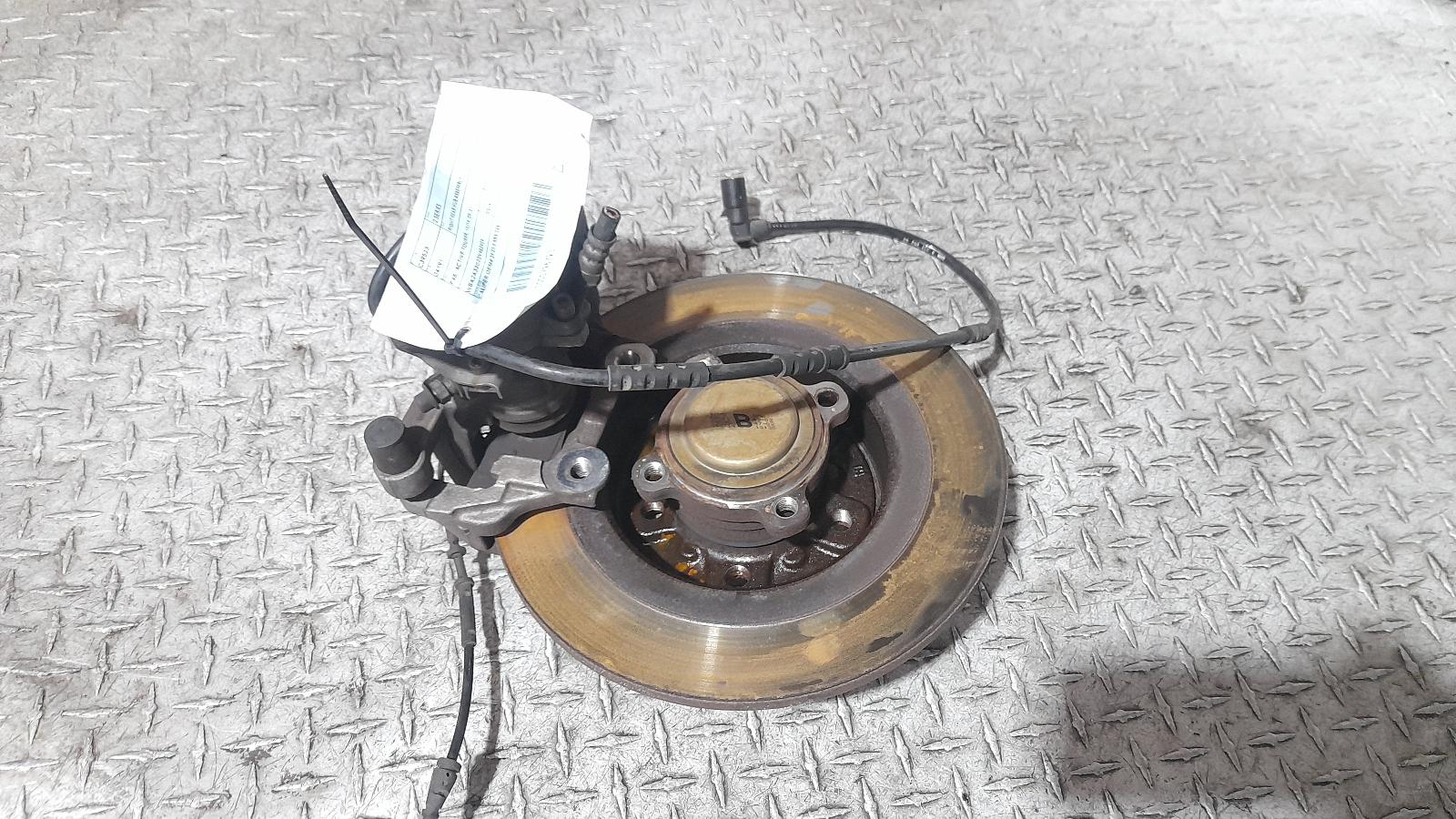 View Auto part Right Rear Hub Assembly Bmw 2 Series 2016