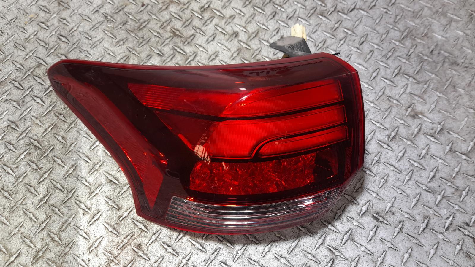 View Auto part Left Taillight Mitsubishi Outlander 2016