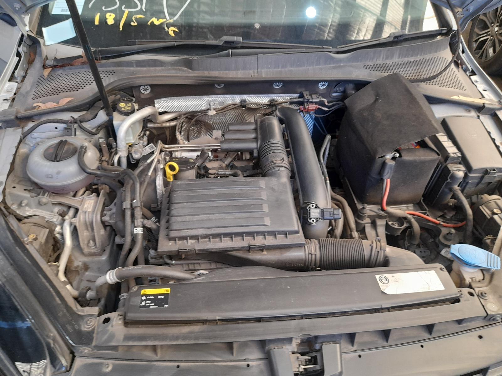 View Auto part Engine Volkswagen Golf 2014