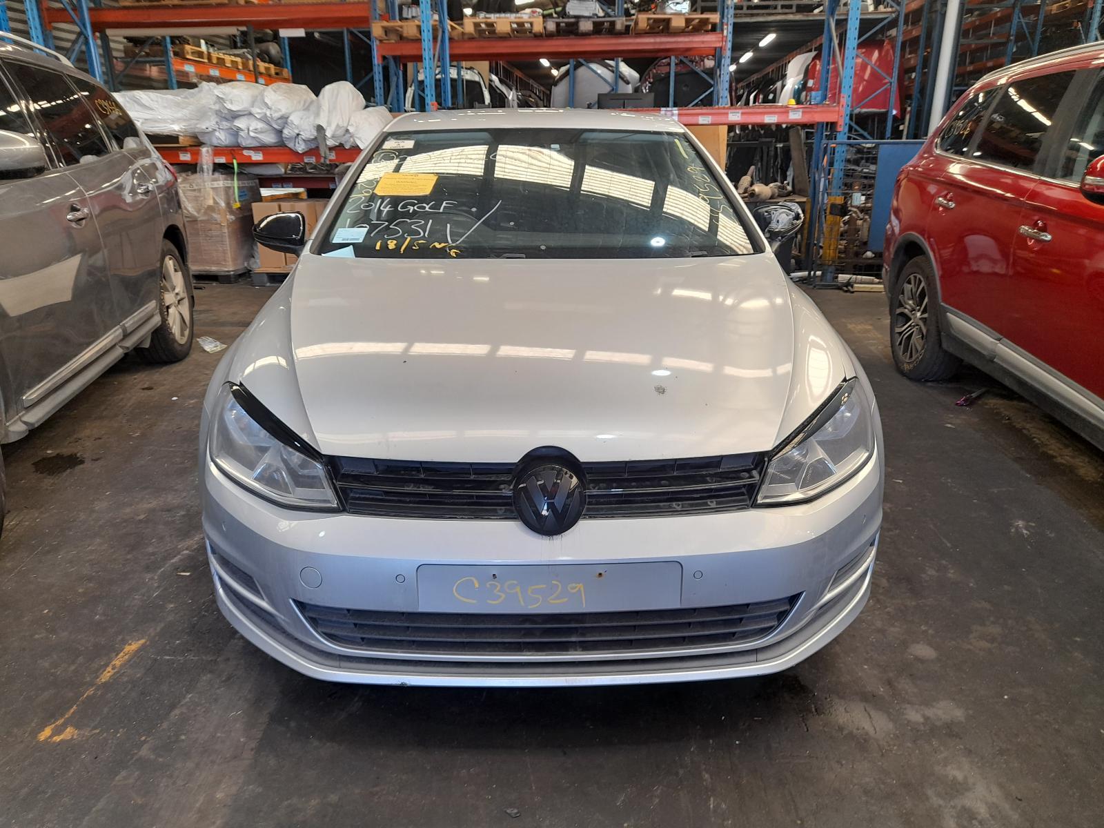 View Auto part Trans/Gearbox Volkswagen Golf 2014