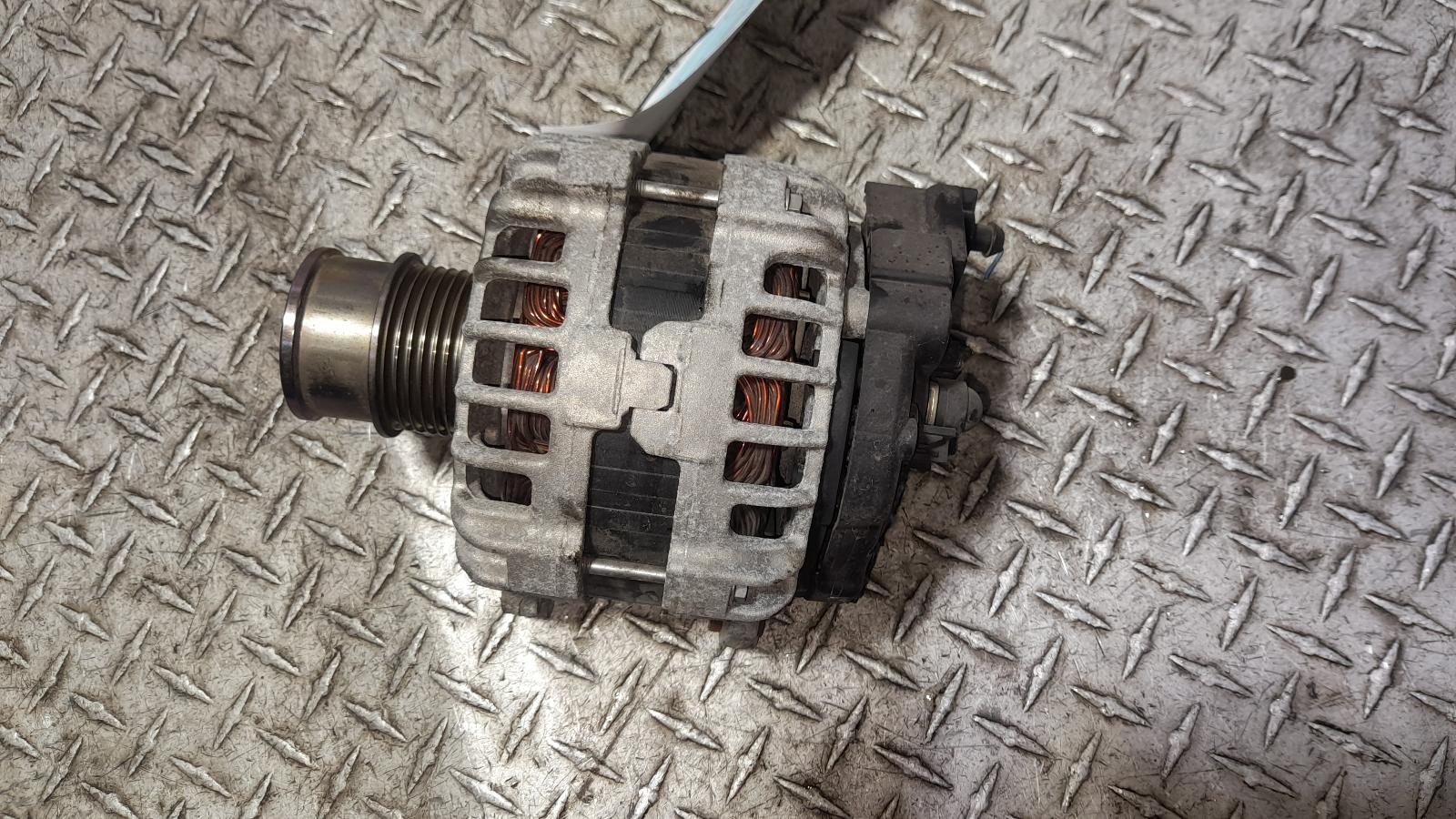 View Auto part Alternator Volkswagen Golf 2014