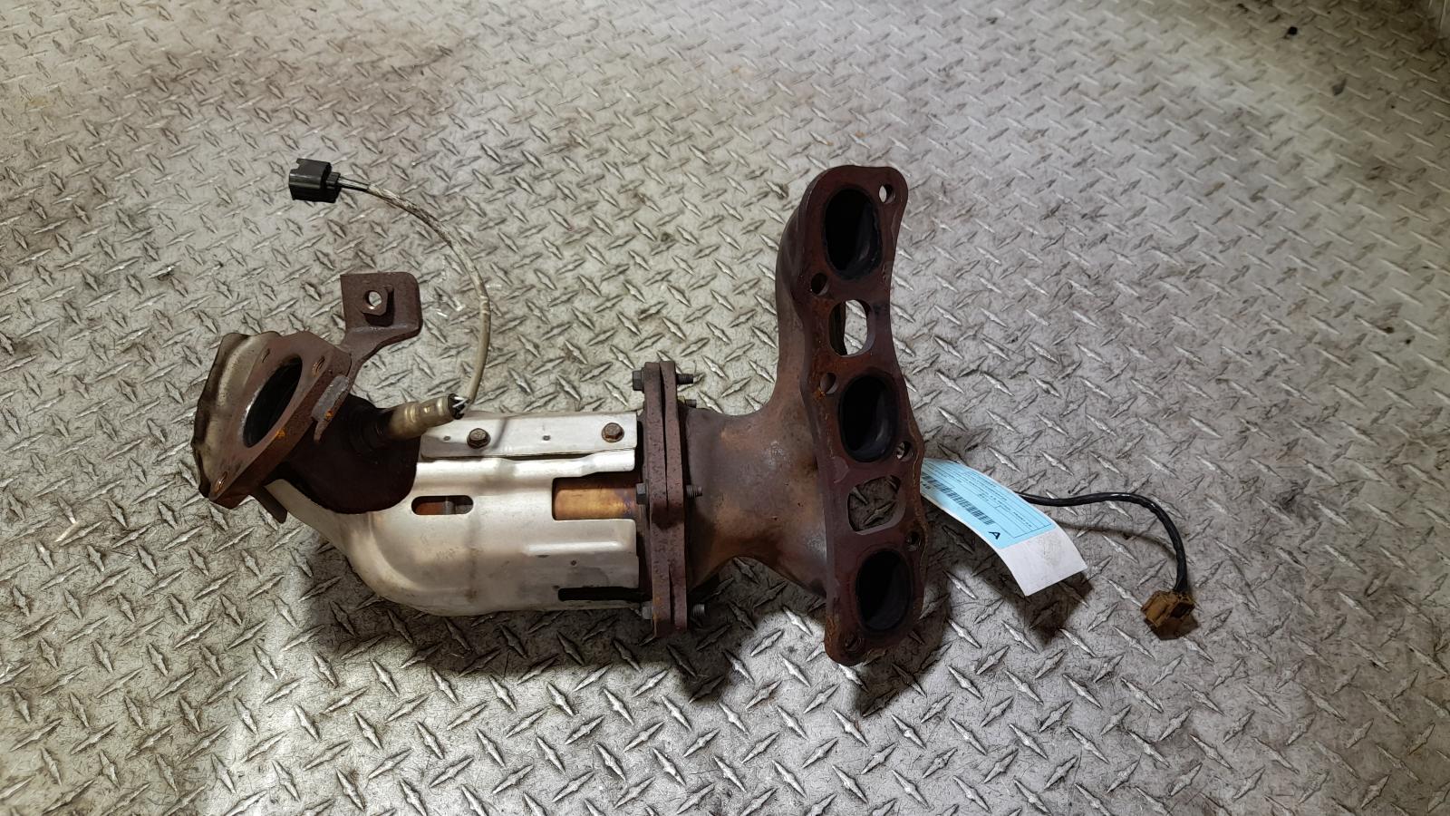 View Auto part Catalytic Converter Nissan Pathfinder 2016