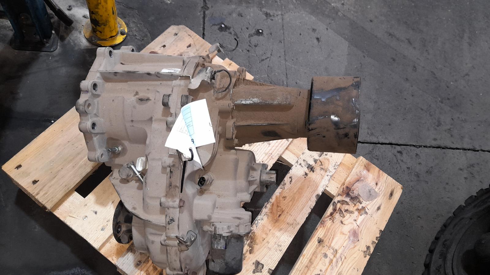 View Auto part Transfer Case Nissan Navara 2018