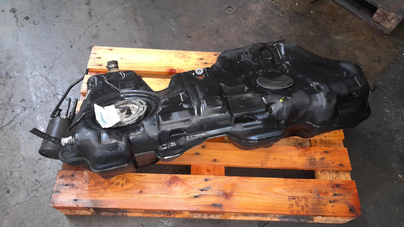 View Auto part Fuel Tank Bmw 3 Series 2013