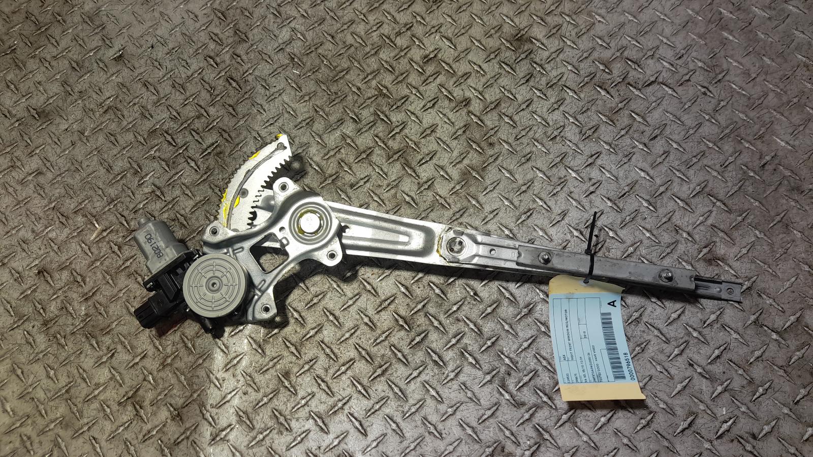 View Auto part Right Front Window Reg/Motor Mitsubishi Asx 2018