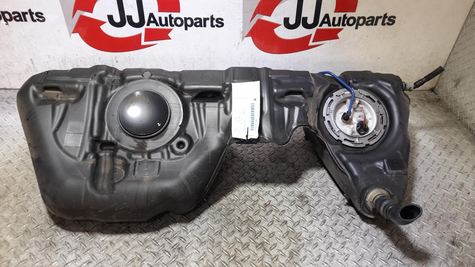 View Auto part Fuel Tank Bmw 1 Series 2014