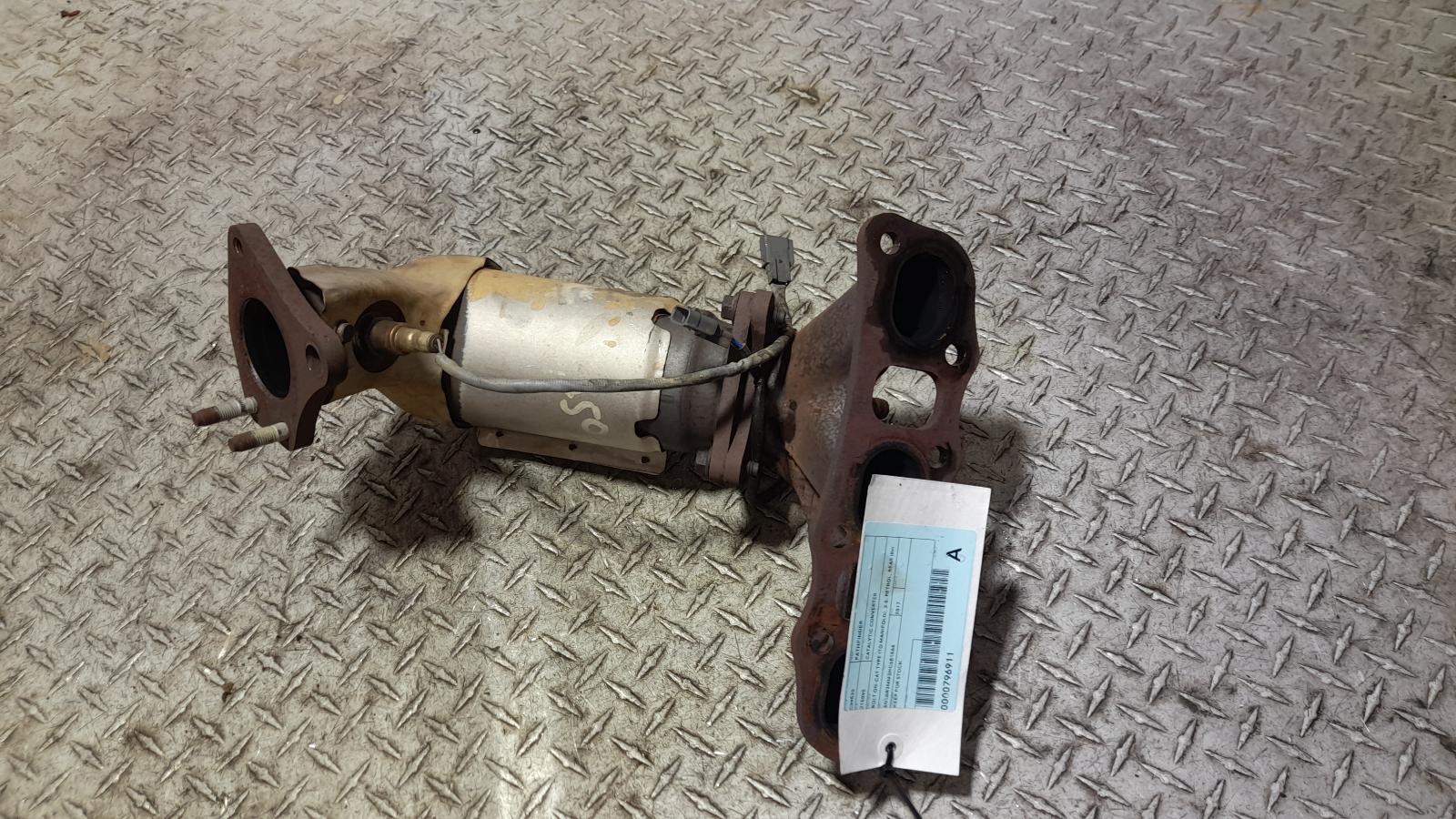View Auto part Catalytic Converter Nissan Pathfinder 2017