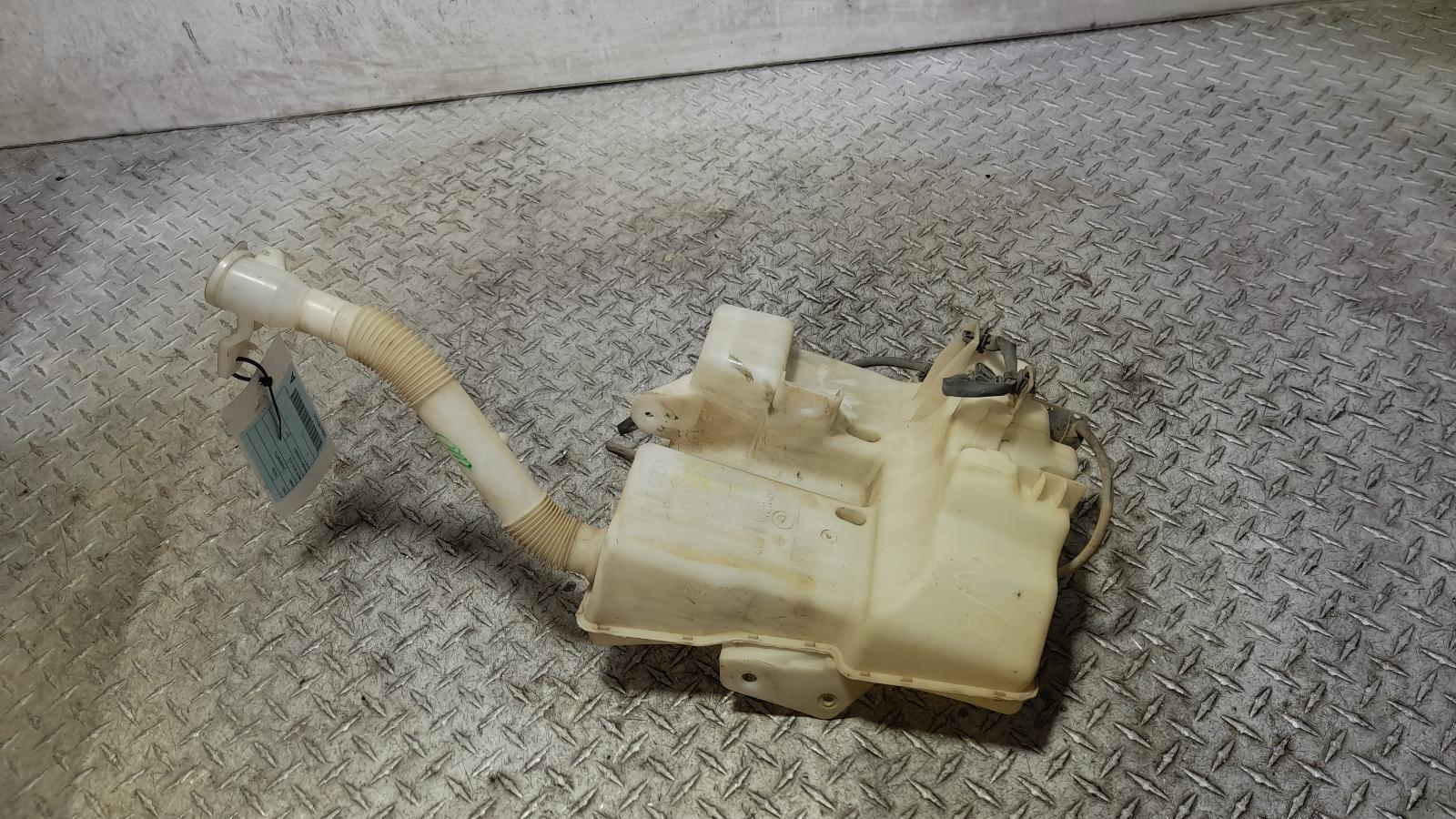 View Auto part Washer Bottle Mitsubishi Triton 2017