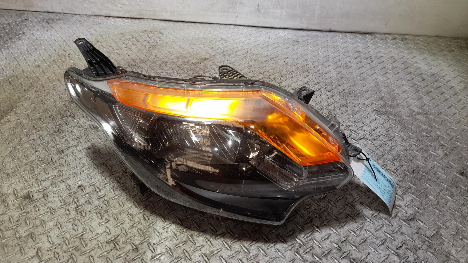 View Auto part Right Headlamp Mitsubishi Triton 2017