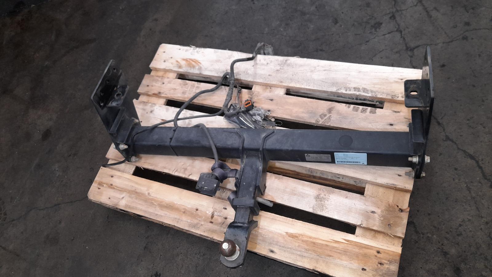 View Auto part Towbar Mitsubishi Triton 2017