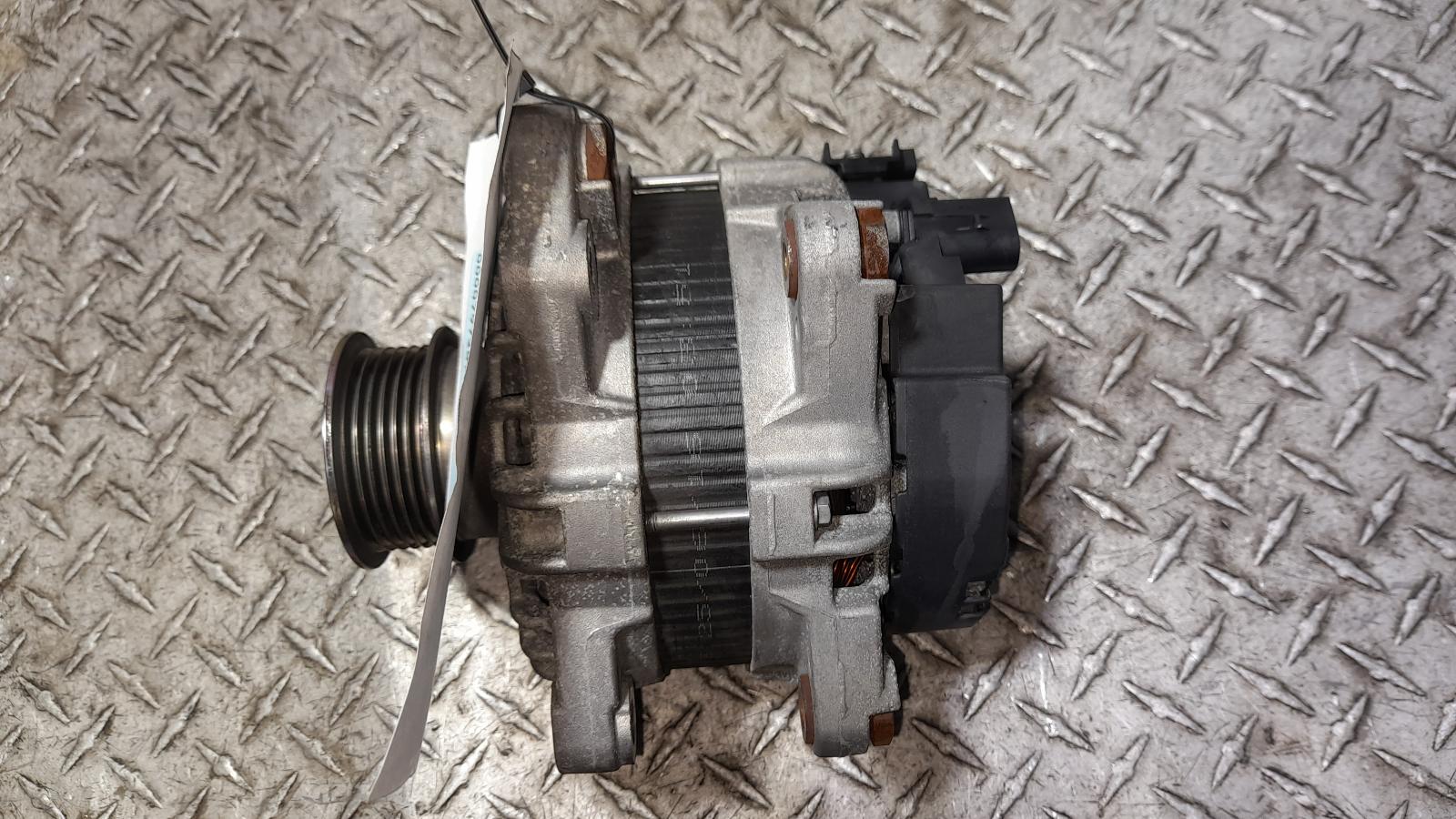View Auto part Alternator Volvo Xc60 2016