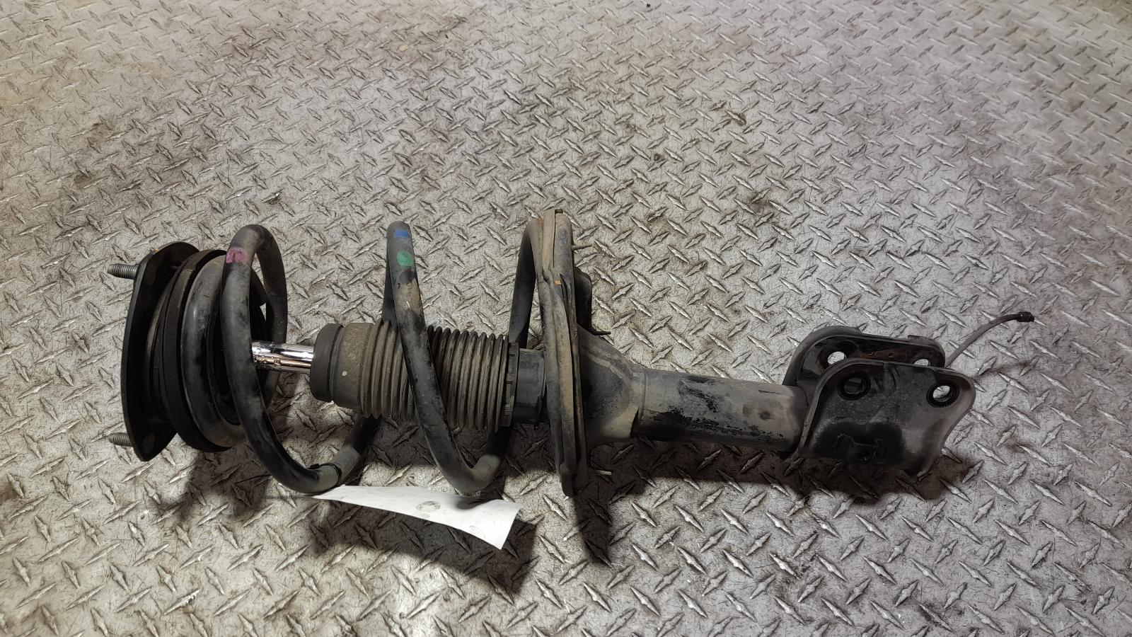 View Auto part Right Front Strut Hyundai Iload/imax 2019