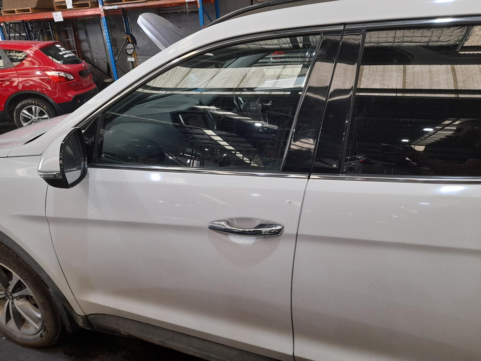 View Auto part Left Front Door Window Hyundai Santa Fe 2015