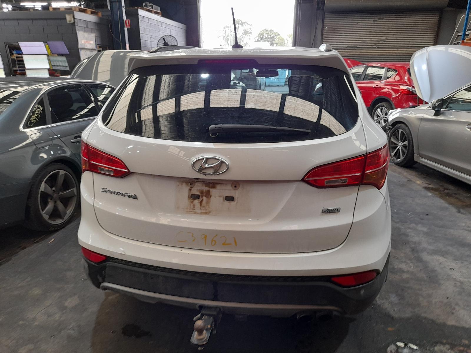 View Auto part Bootlid/Tailgate Hyundai Santa Fe 2015