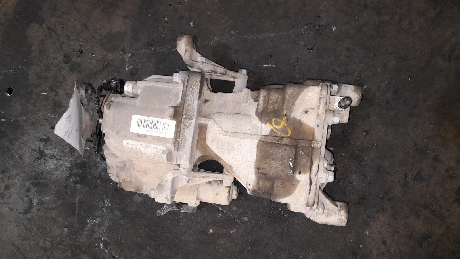 View Auto part Differential Centre Hyundai Santa Fe 2015