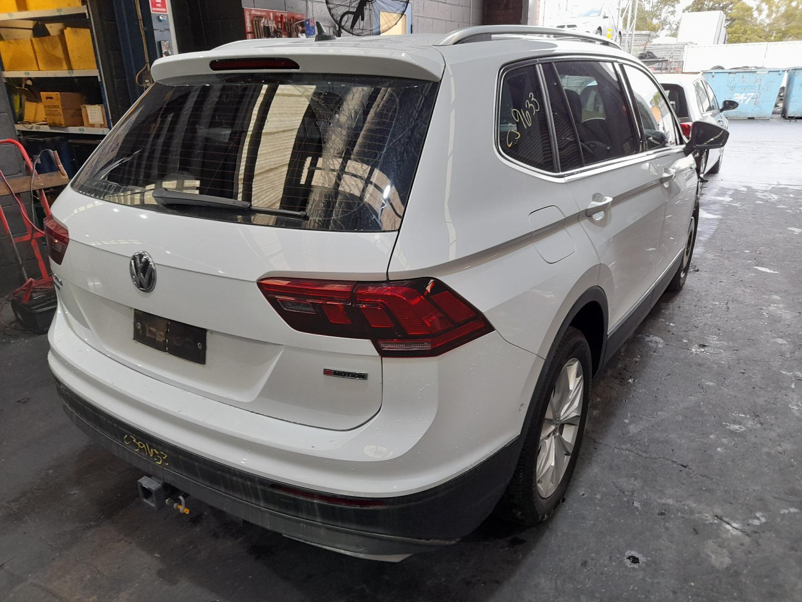 View Auto part Trans/Gearbox Volkswagen Tiguan 2019