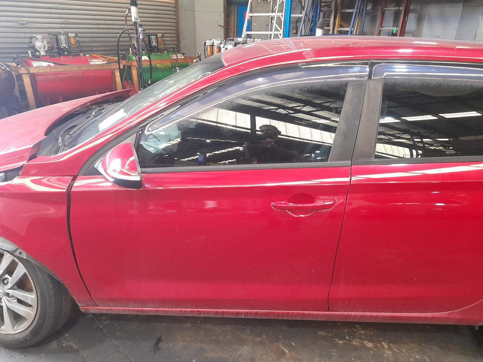 View Auto part Left Front Door Window Hyundai I30 2018