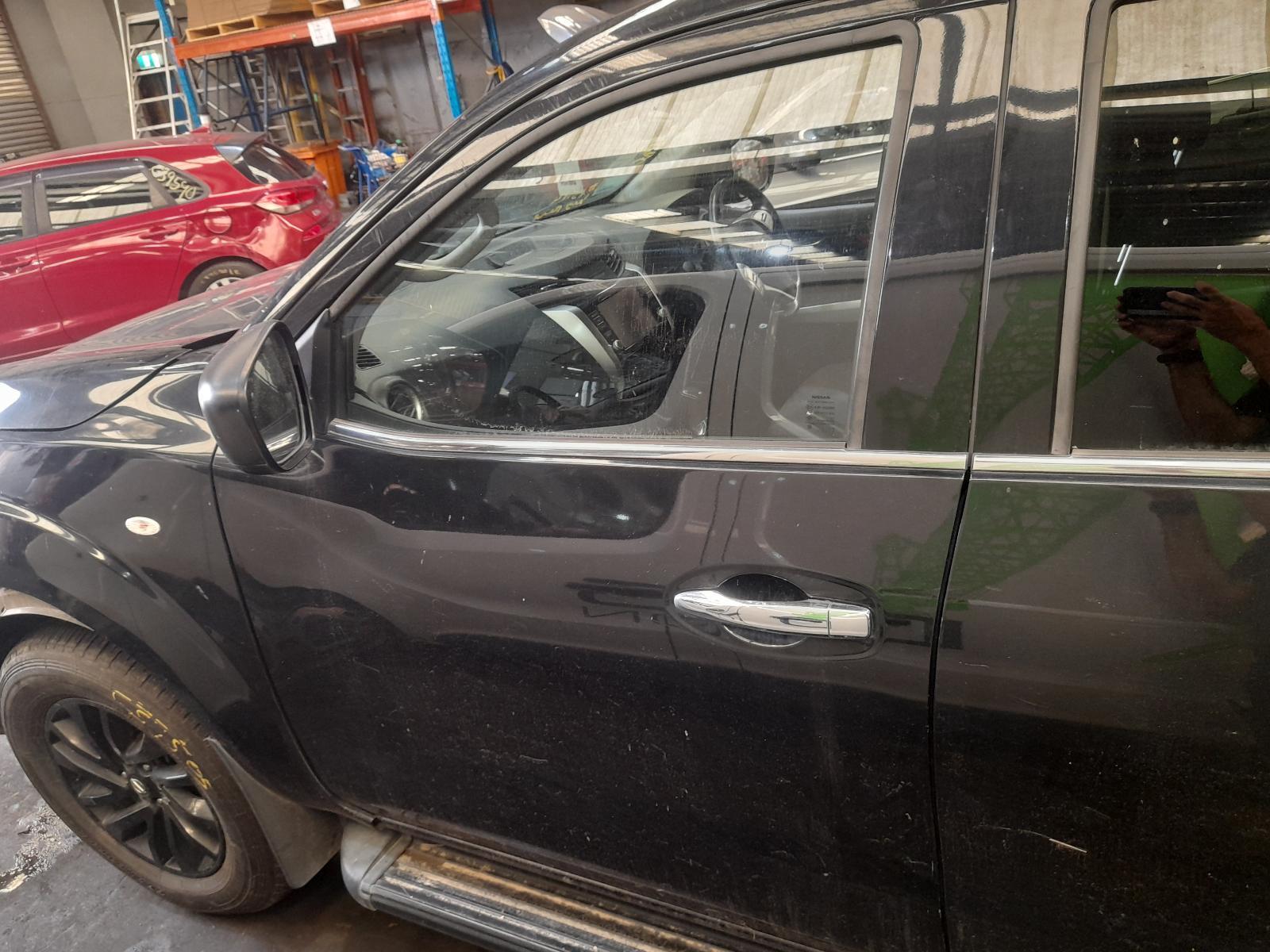 View Auto part Left Front Door Nissan Navara 2020