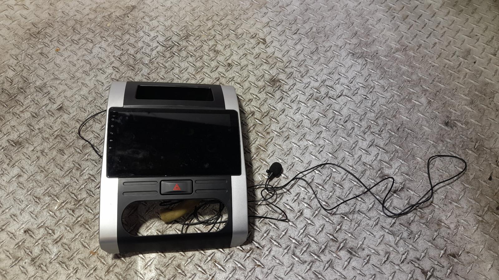 View Auto part Radio/Cd/Dvd/Sat/Tv Nissan Xtrail 2012
