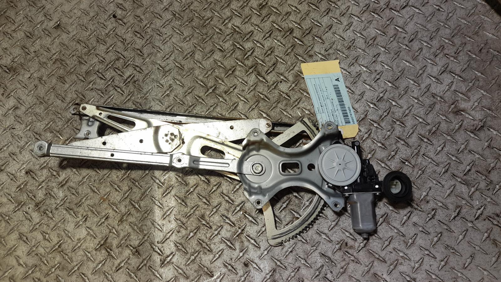 View Auto part Right Front Window Reg/Motor Toyota Hiace 2018