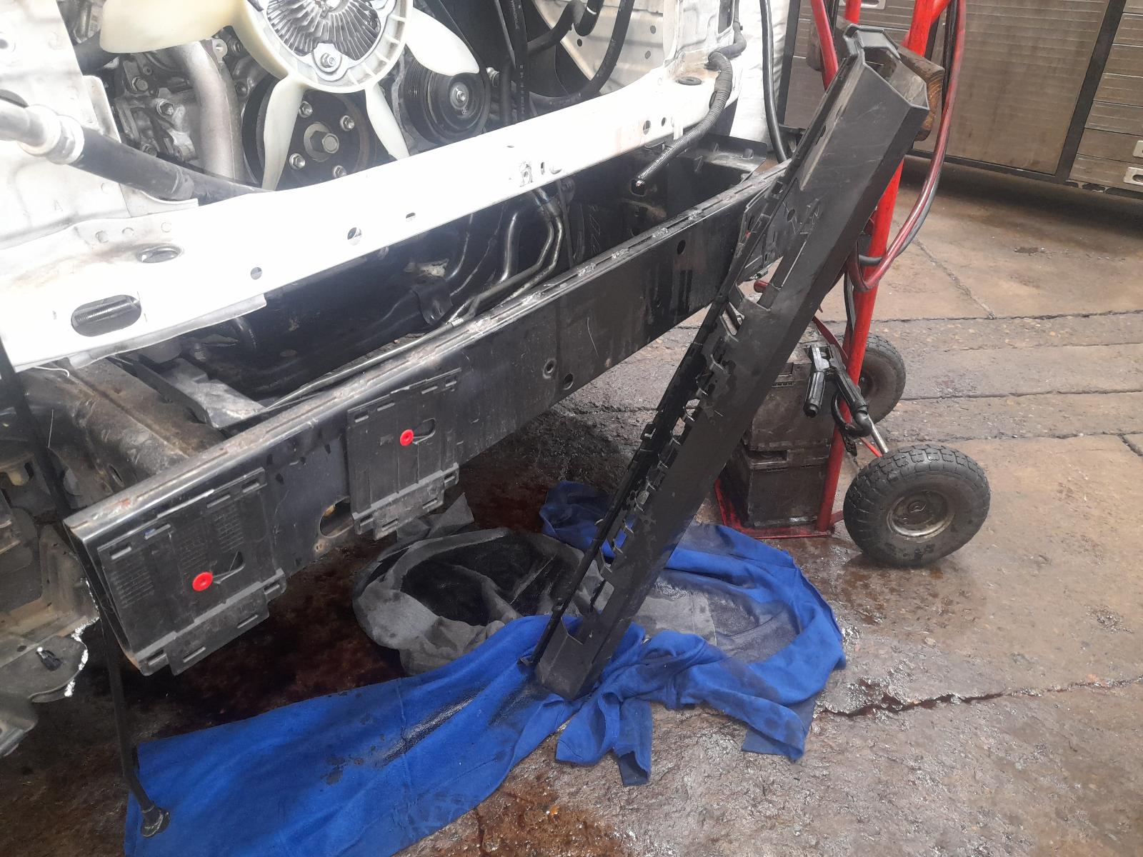 View Auto part F/Bar Reinforc/Brack Toyota Hilux 2022