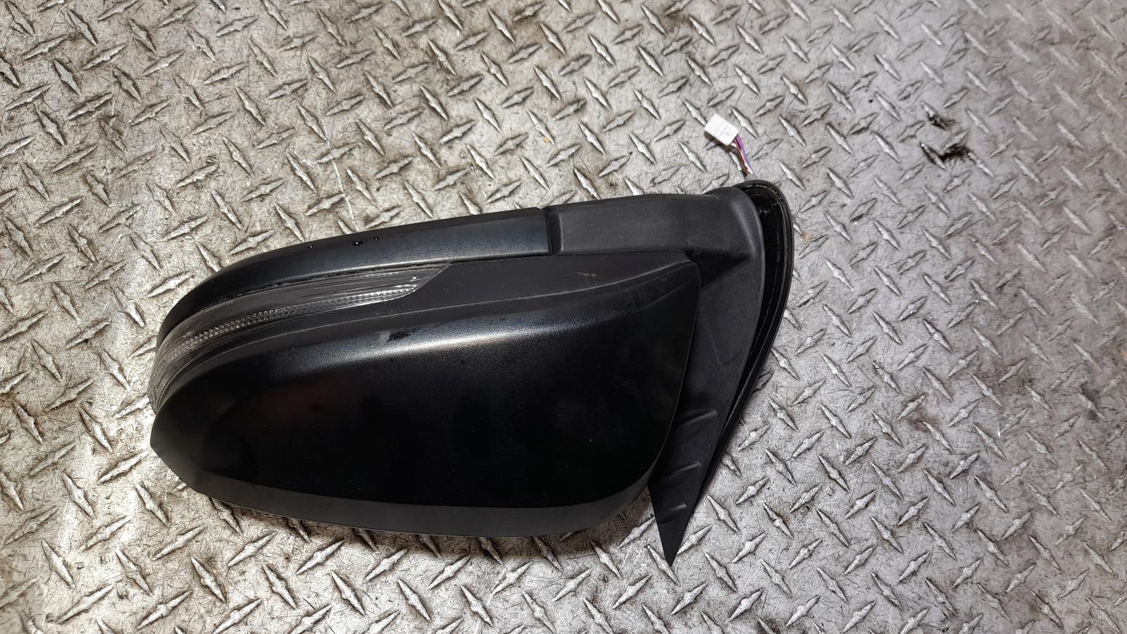 View Auto part Left Door Mirror Toyota Hilux 2022