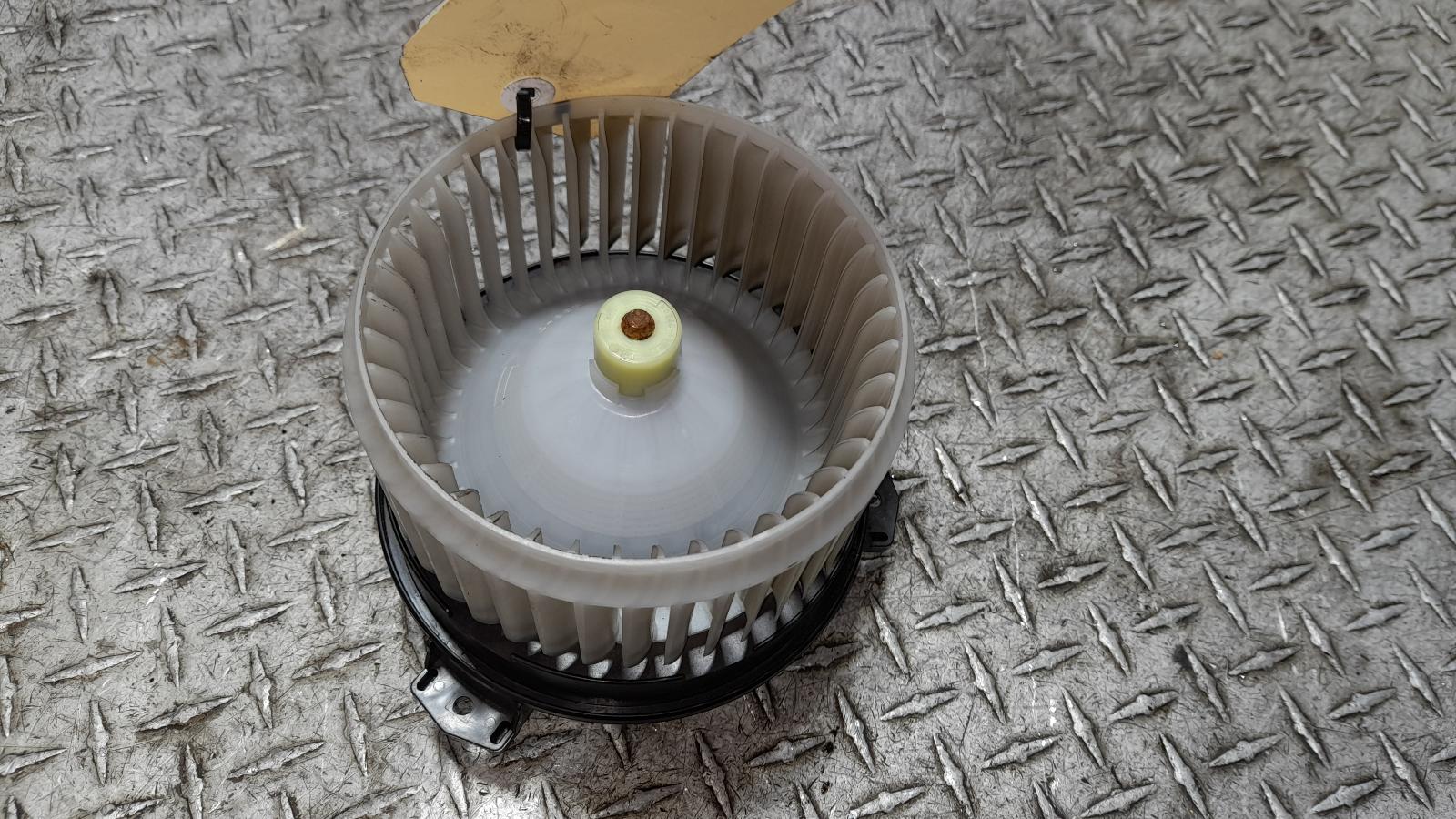 View Auto part Heater Fan Motor Toyota Hilux 2022