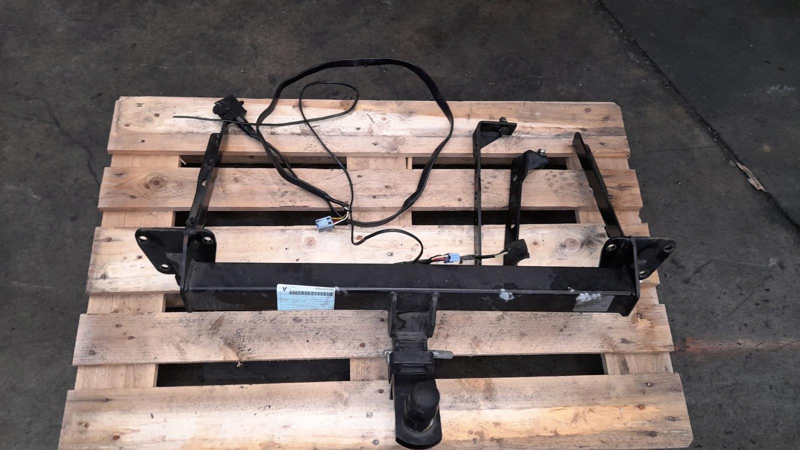 View Auto part Towbar Subaru Liberty 2011