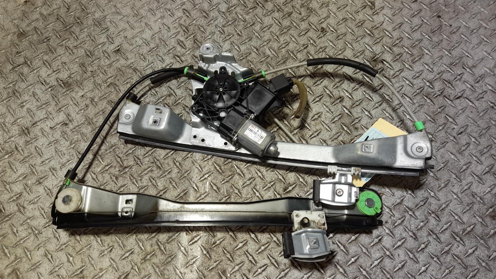 2017 Holden Commodore Right Front Window Reg/Motor View Auto part Right Front Window Reg/Motor Holden Commodore 2017