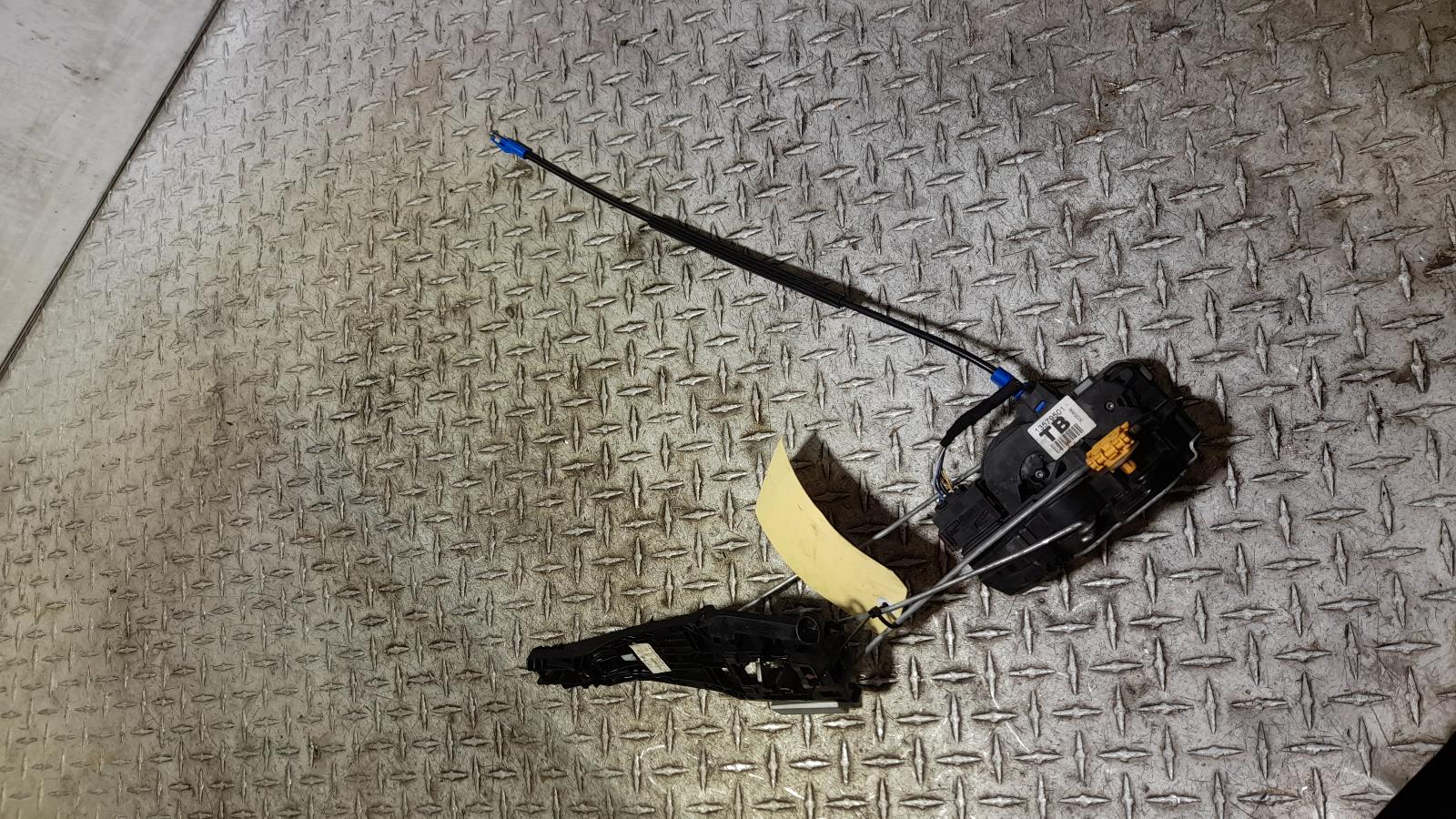 View Auto part Door/Boot/Gate Lock Holden Commodore 2017