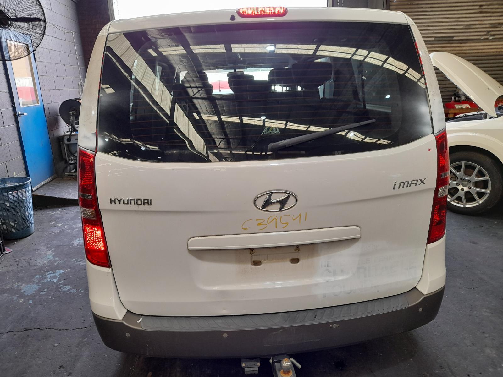 View Auto part Rear/Tailgate Glass Hyundai Iload/imax 2014