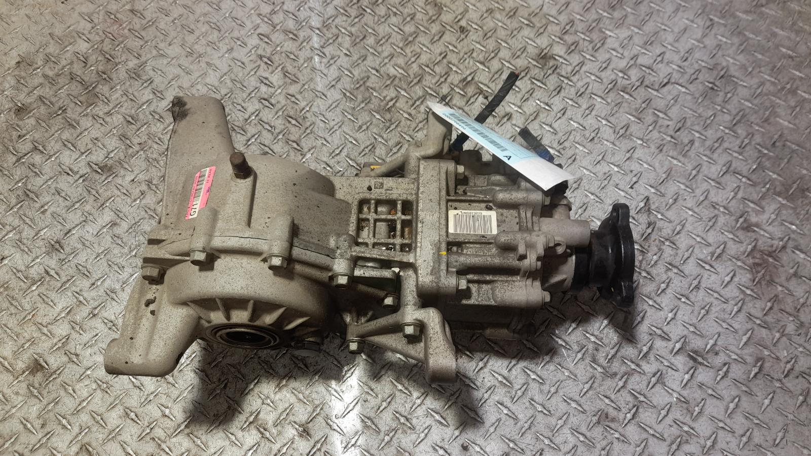 View Auto part Differential Centre Hyundai Staria 2021