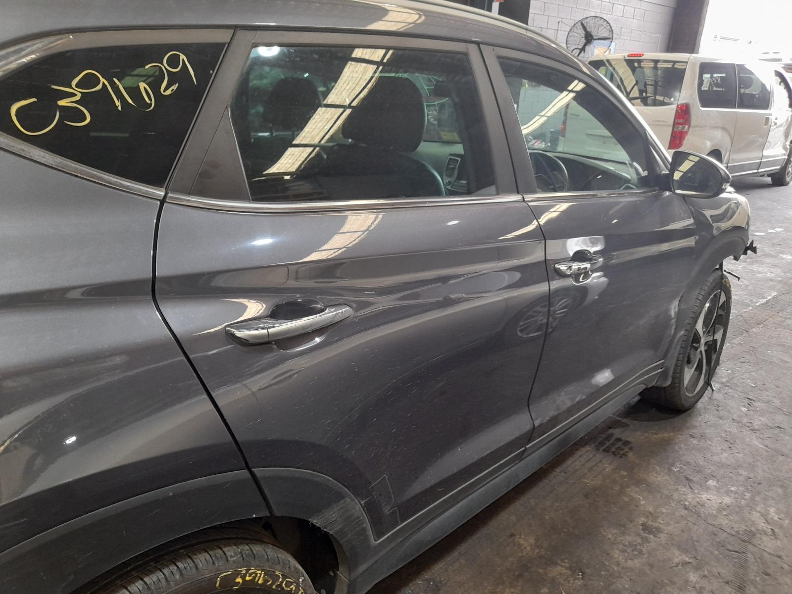 View Auto part Right Rear Side Glass Hyundai Tucson 2017