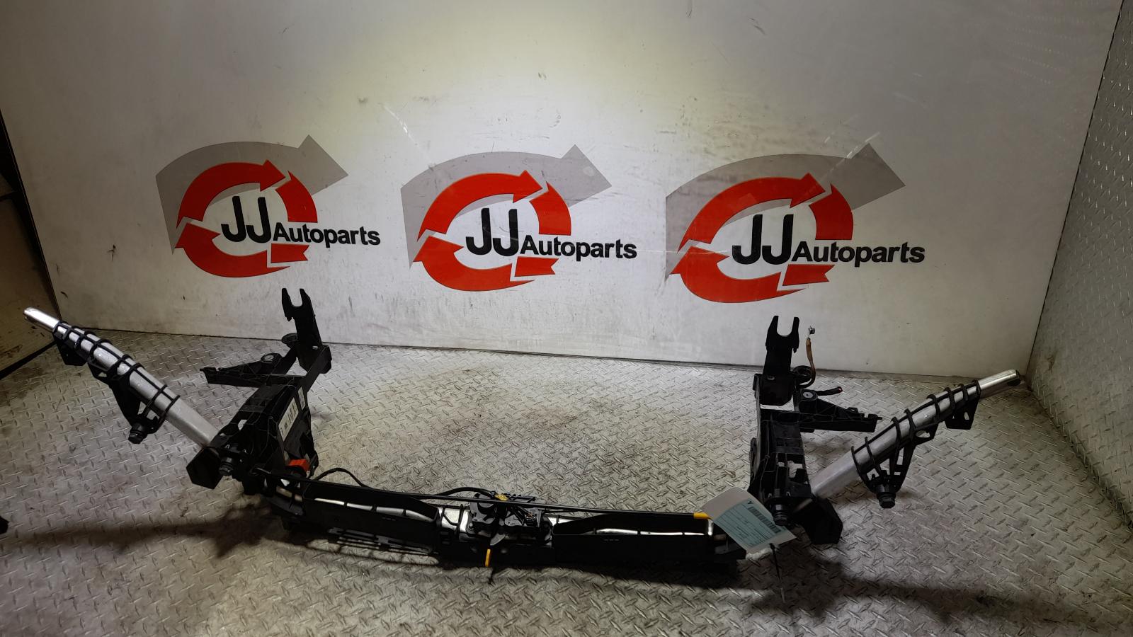 View Auto part Radiator Support Mercedes B Class 2015