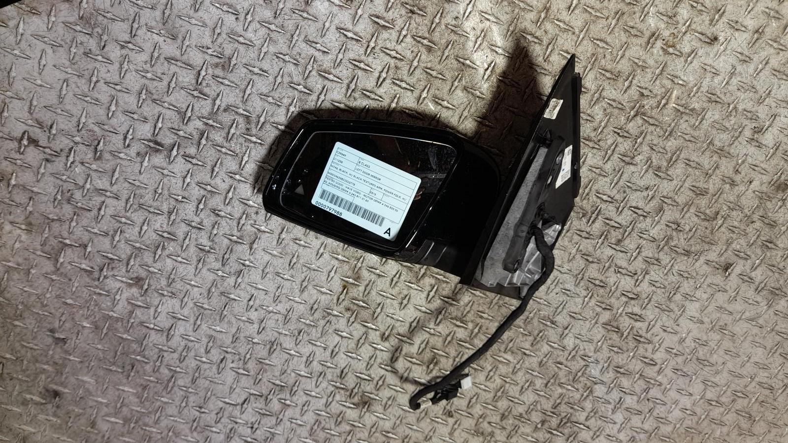 View Auto part Left Door Mirror Mercedes B Class 2015