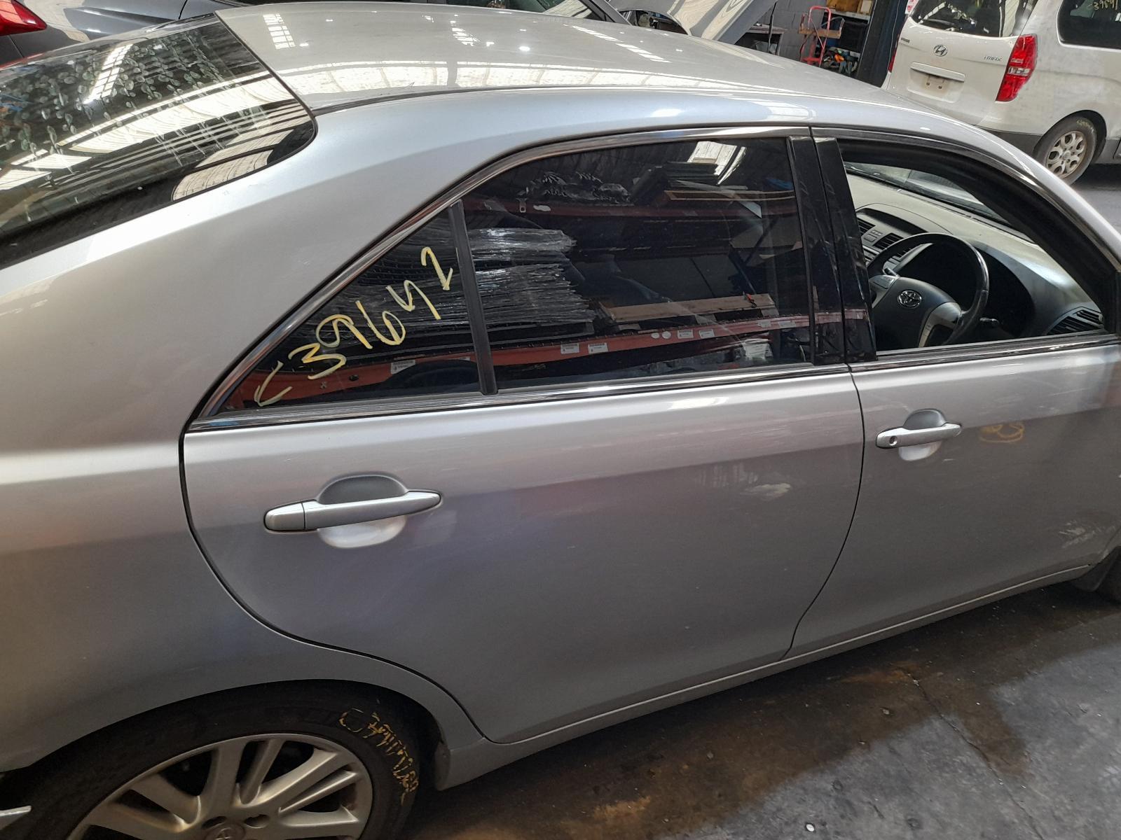 View Auto part Right Rear Door Sliding Toyota Aurion 2011