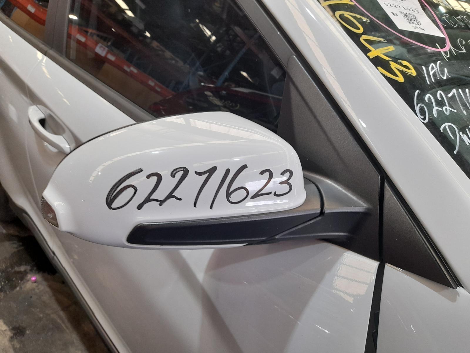 View Auto part Right Door Mirror Hyundai Kona 2017