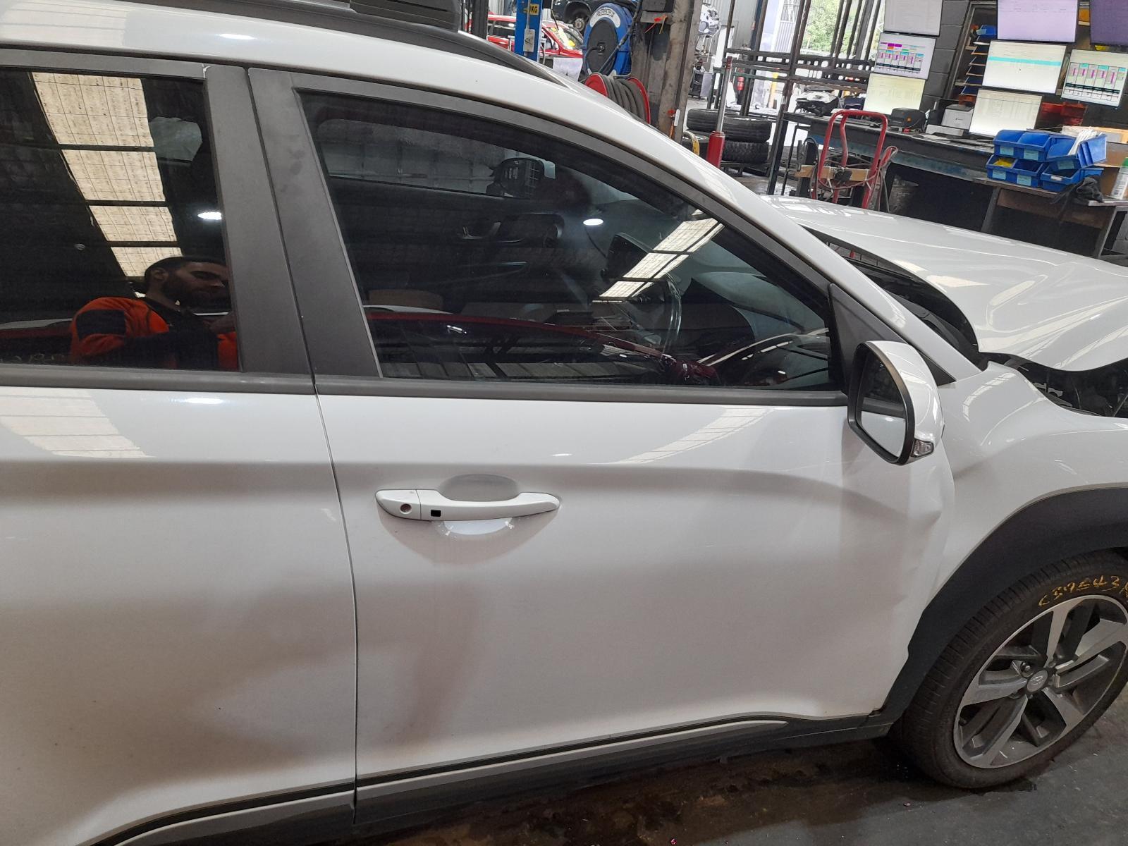 View Auto part Right Front Door Window Hyundai Kona 2017