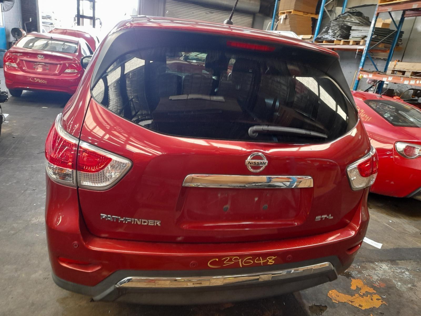 View Auto part Rear/Tailgate Glass Nissan Pathfinder 2015
