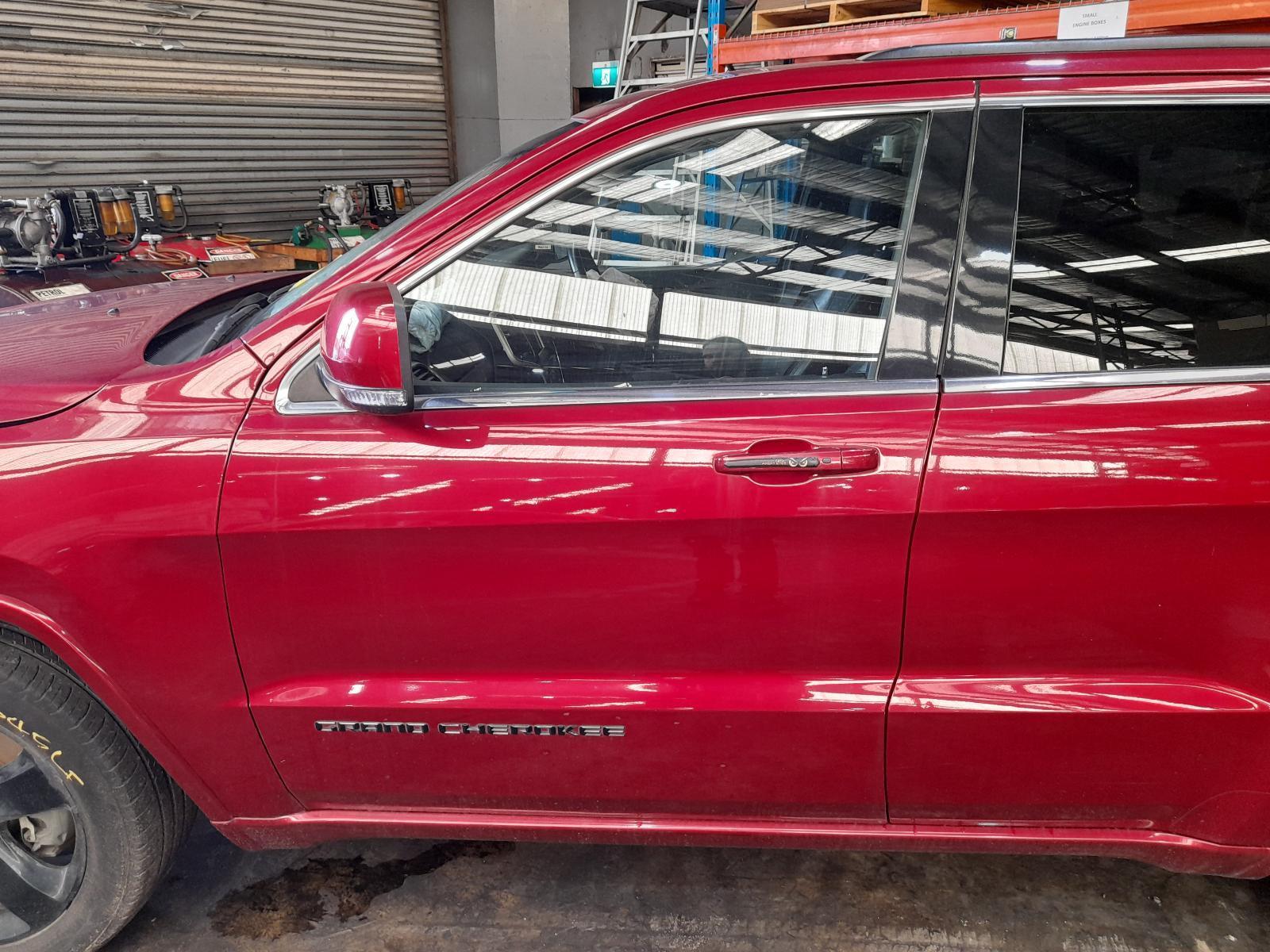 View Auto part Left Front Door Window Jeep Grandcherokee 2014