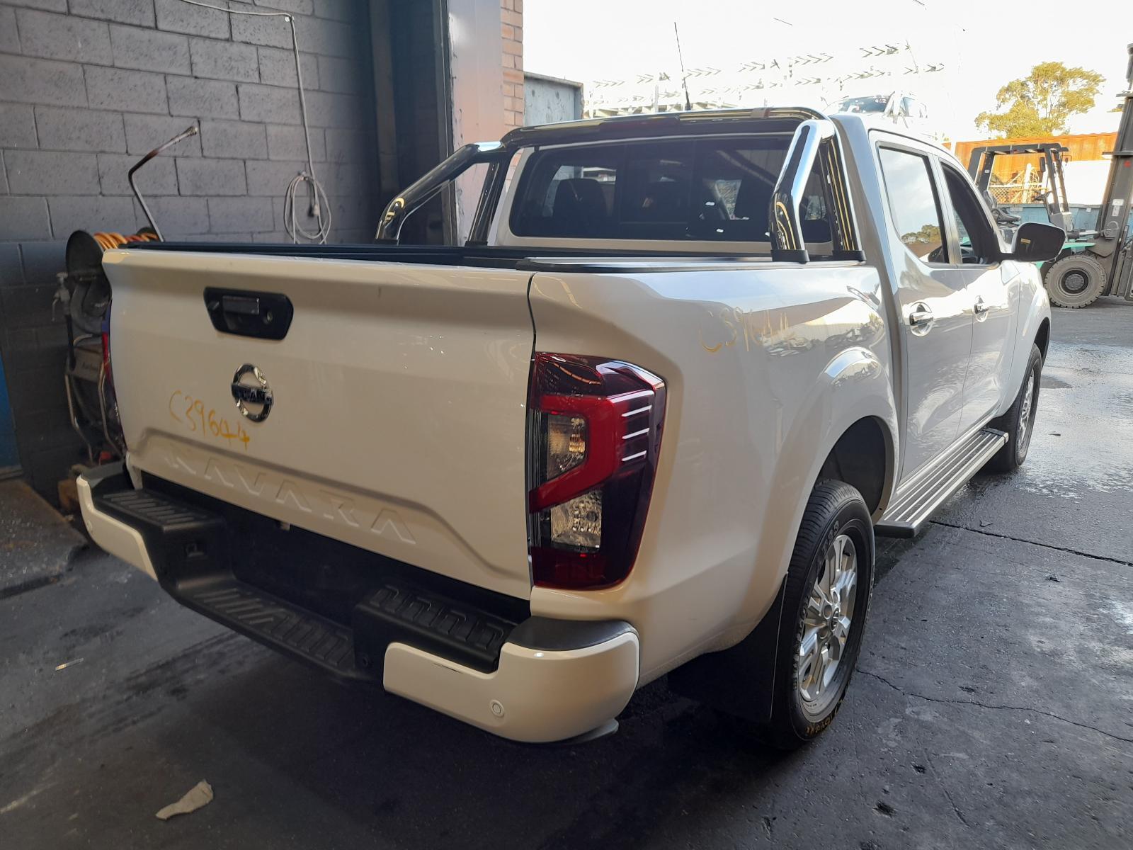 View Auto part Tonneau/Cover Nissan Navara 2025