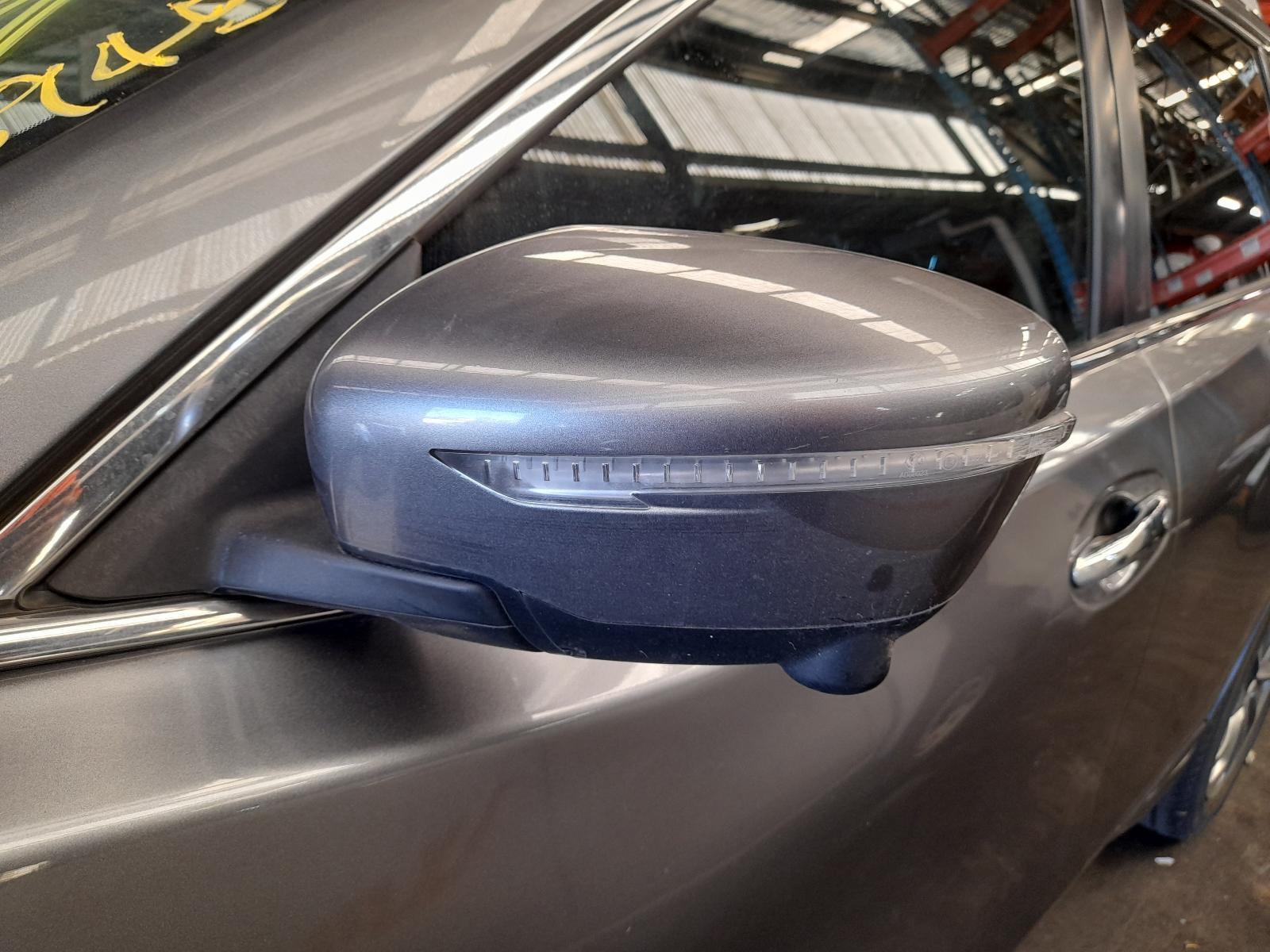 View Auto part Left Door Mirror Nissan Xtrail 2015