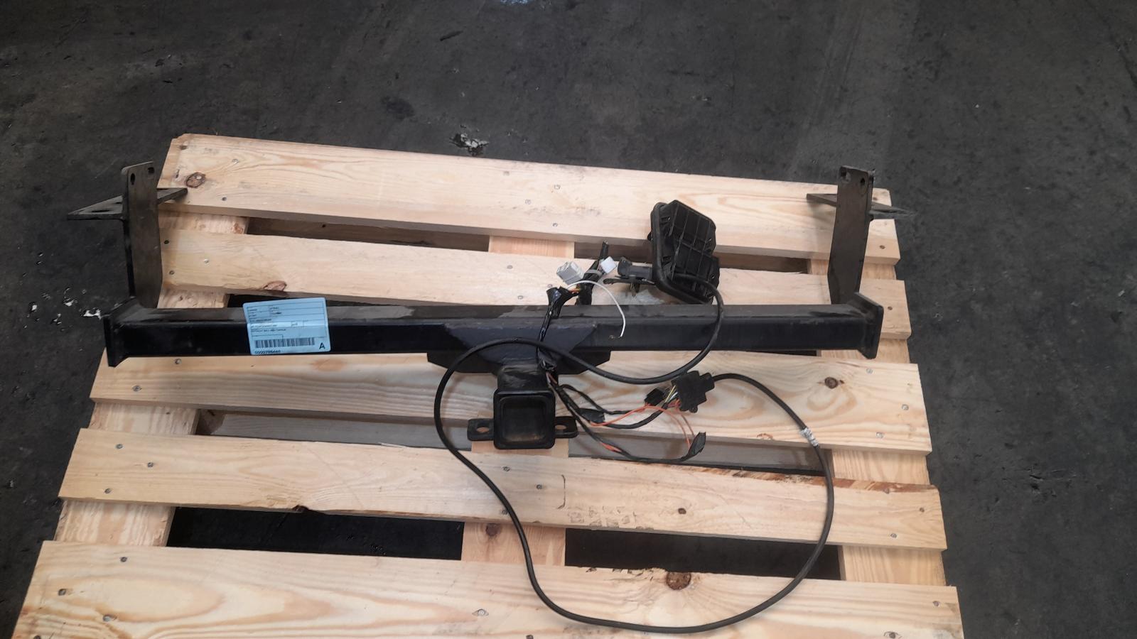 View Auto part Towbar Nissan Xtrail 2015