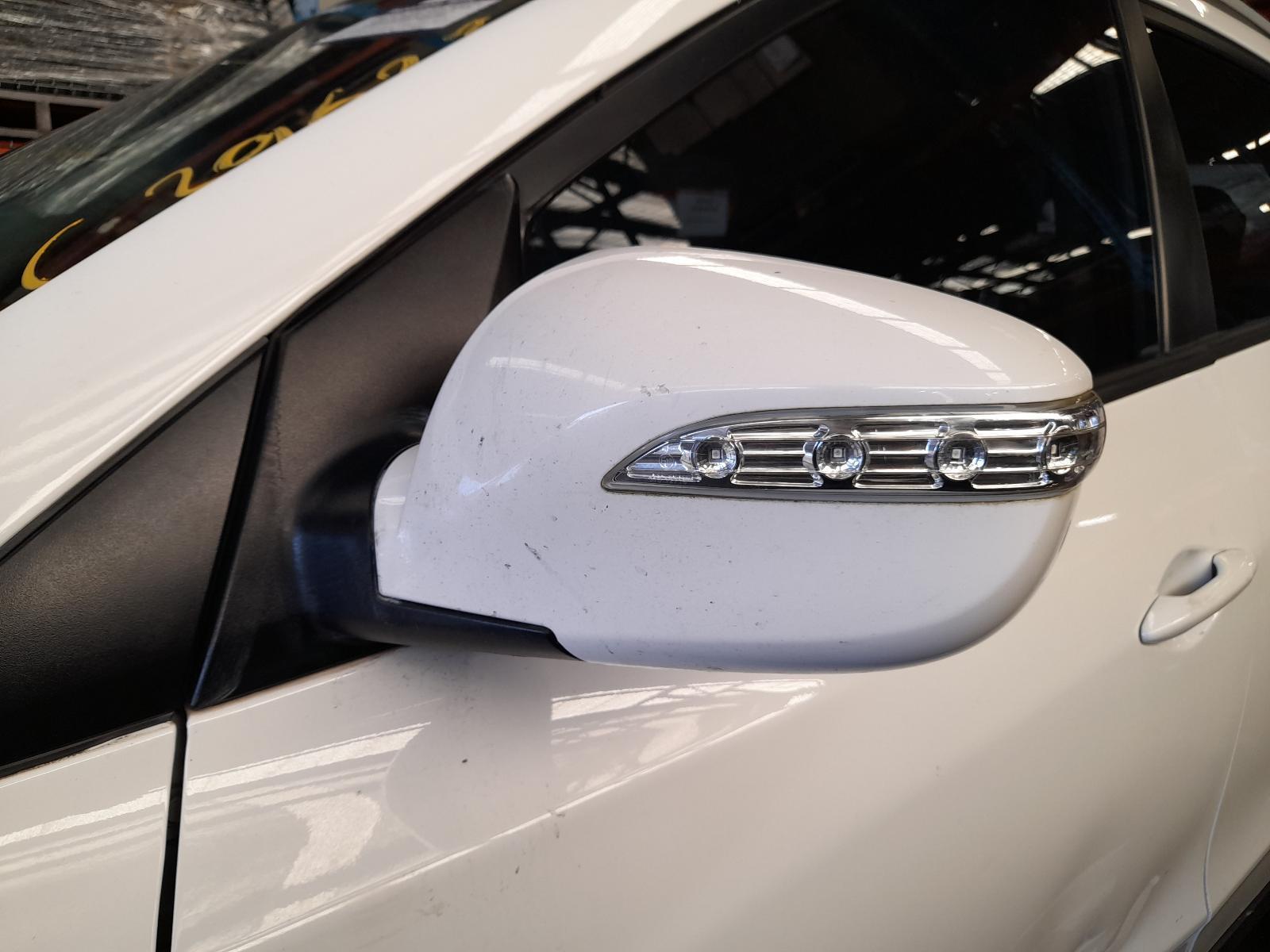 View Auto part Left Door Mirror Hyundai Ix35 2014