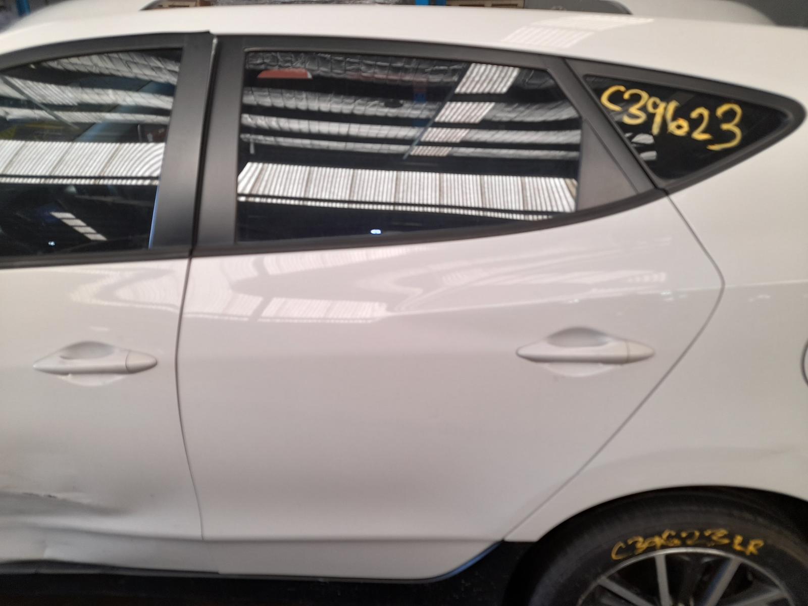 View Auto part Left Rear Door Window Hyundai Ix35 2014