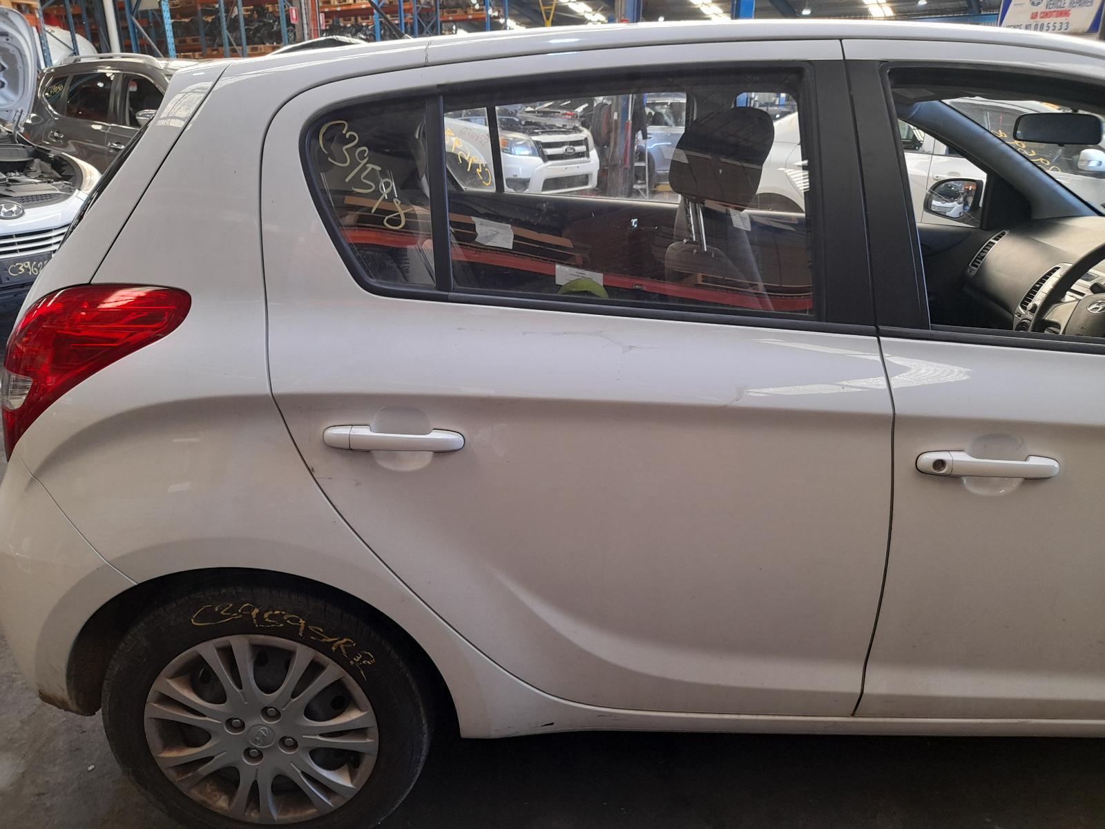 View Auto part Right Rear Door Window Hyundai I20 2011