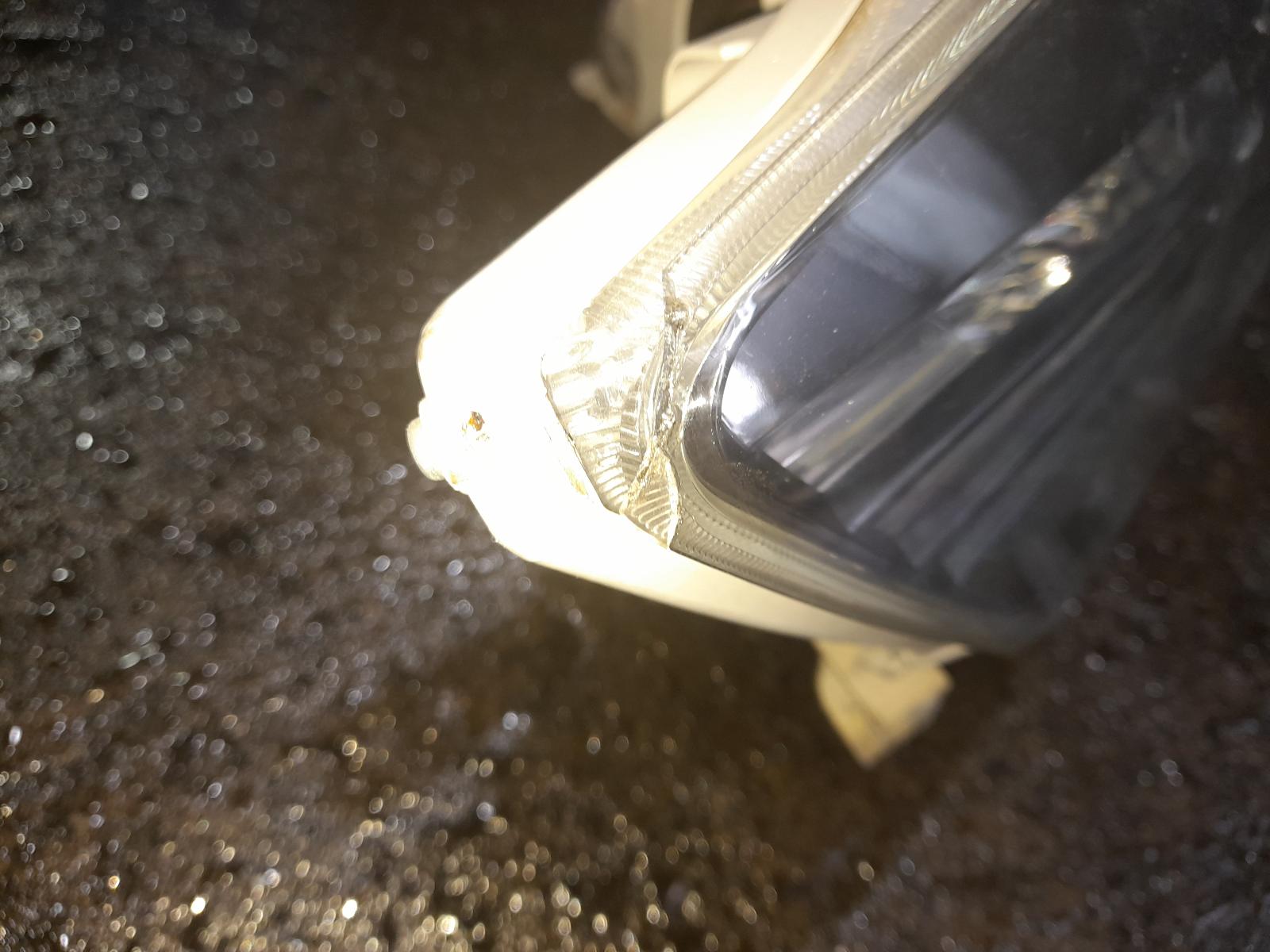 View Auto part Right Headlamp Toyota Aurion 2011