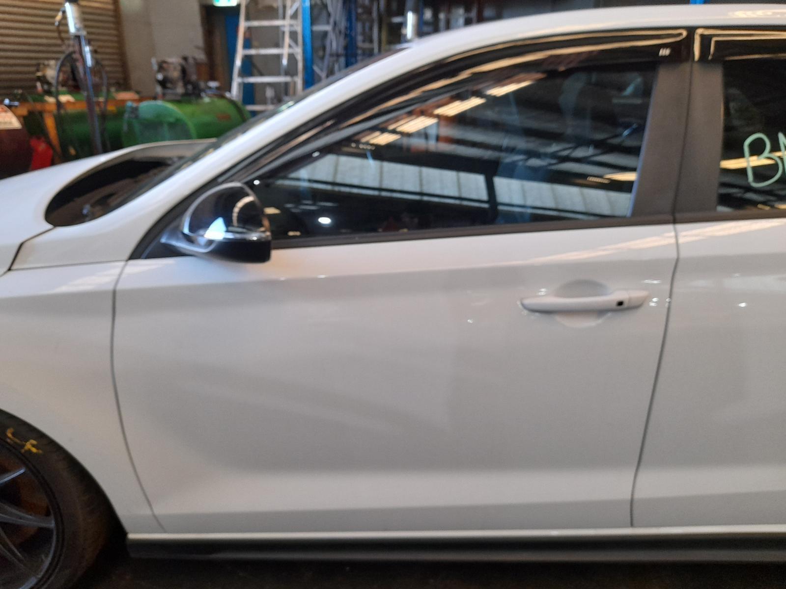 View Auto part Left Front Window Reg/Motor Hyundai I30 2020