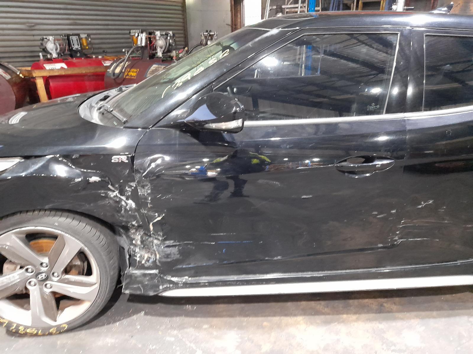 View Auto part Left Front Window Reg/Motor Hyundai Veloster 2012