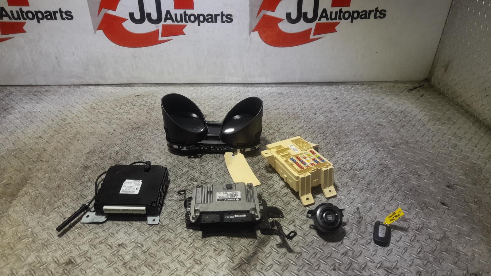View Auto part Ecu Hyundai Veloster 2012